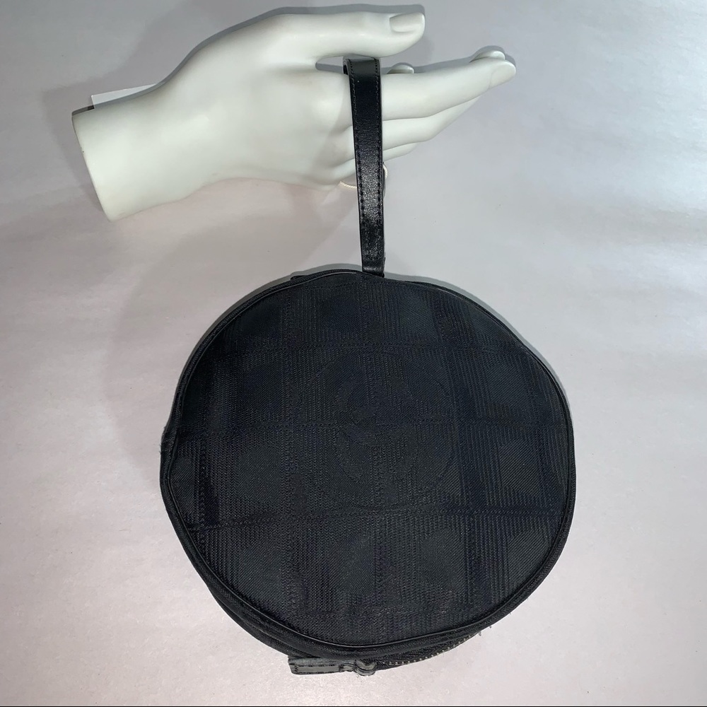 vintage authentic CHANEL round CC logo nylon/leather WRISTLET clutch purse